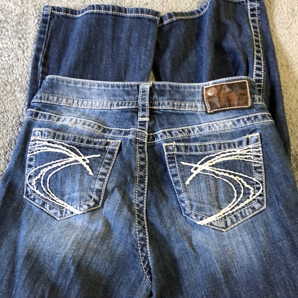 Silver Jeans - Picture 3 of 3